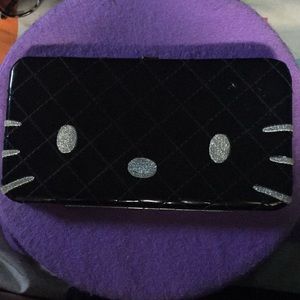 Shiny Hello Kitty clutch